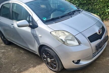 Toyota Yaris 370.000 km 1.200 &euro; Eislingen 73054