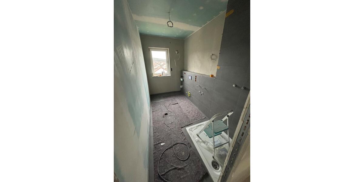 Dachgeschoßwohnung Wenzenbach - 3 Zimmer, 65 m&sup2;, 845&euro; | Angebot:25043631