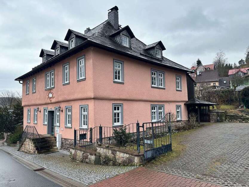 Wohnung zum Mieten in Ilmenau 325 € 41.47 m²