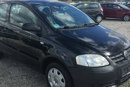 VW Fox Basis,Servol,Radio-CD,Tüv Neu! 150.000 km 2.999 € Himmelkron 95502