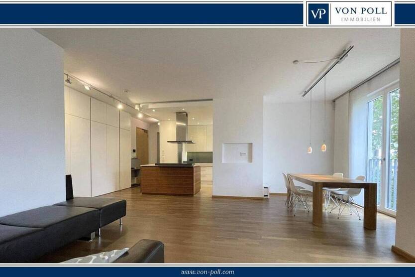 Moderne hochwertige Fünf-Zimmer-Wohnung mit Balkon