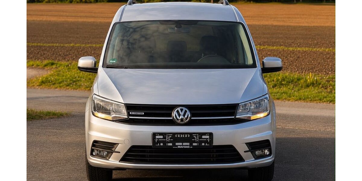 VW Caddy Maxi 145.778 km 16.999 &euro; Reichertshofen 85084