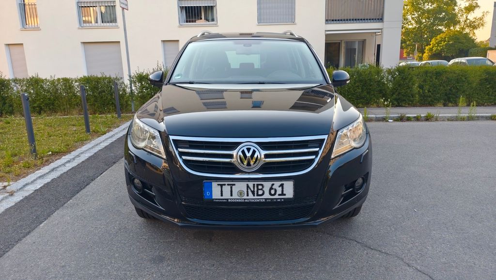VW Tiguan 215.681 km 7.500 &euro; Friedrichshafen 88045
