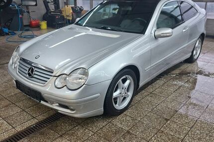 Mercedes-Benz C 220 211.000 km 3.990 &euro; Strasburg 17335