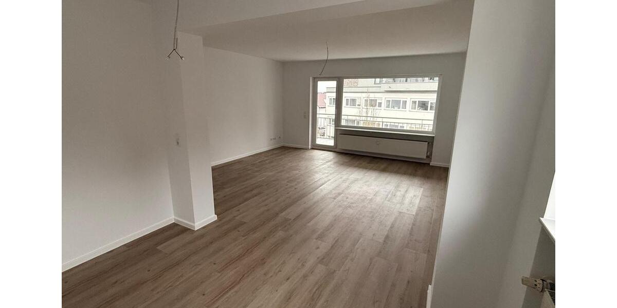 renovierte 3-Zimmer-Wohnung mit Balkon und EBK in Hofheim-Mitte 3 zimmer