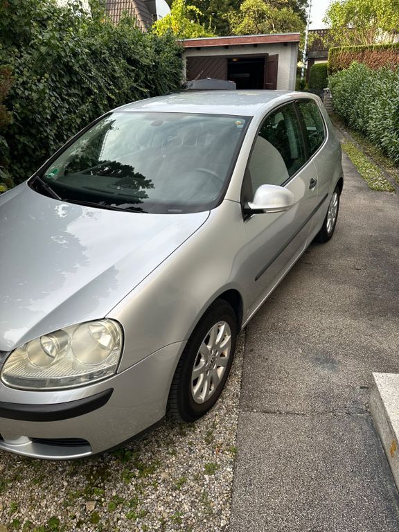 VW Golf 237.887 km 2.800 € München 80997