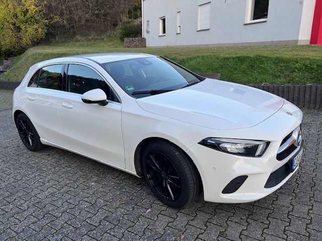 Mercedes-Benz A 180 64.134 km 20.200 € Treis-Karden 56253