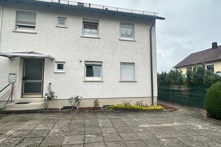 Doppelhaushälfte mit 3 Wohneinheiten 4 zimmer