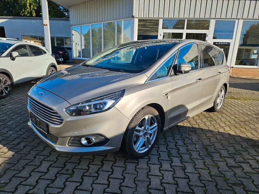Ford S-Max 159.510 km 12.900 € Lauchhammer 01979