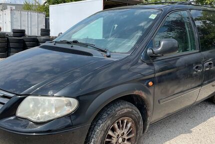 Chrysler Voyager 250.000 km 700 € Nürnberg 90427