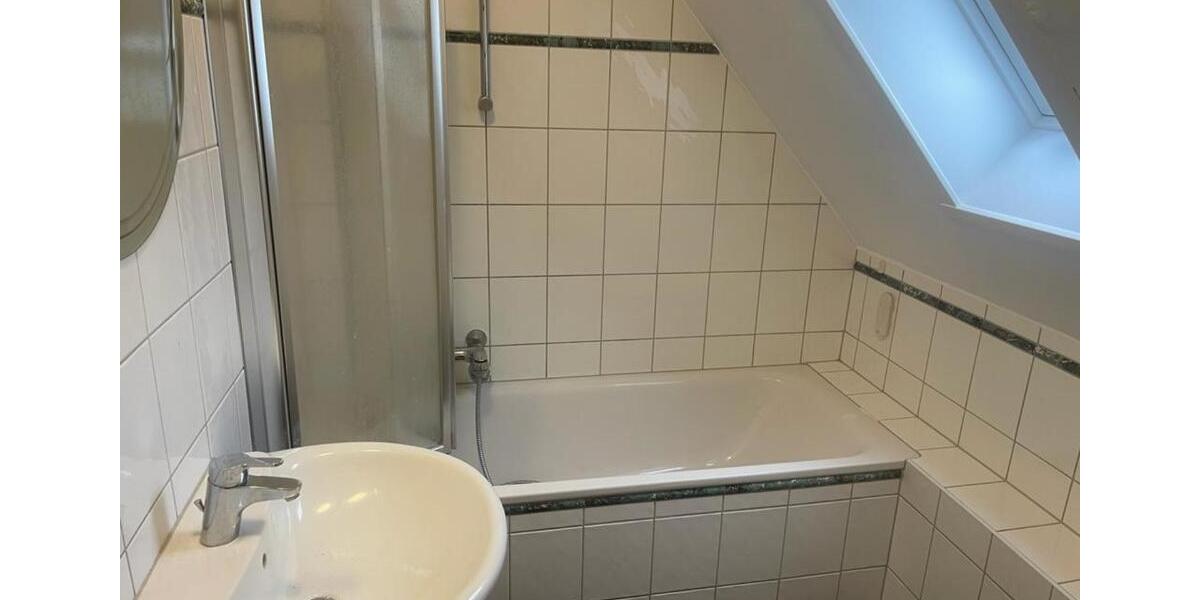 Dachgeschoßwohnung Weiden in der Oberpfalz - 1 Zimmer, 45 m&sup2;, 490&euro; | Angebot:25181712