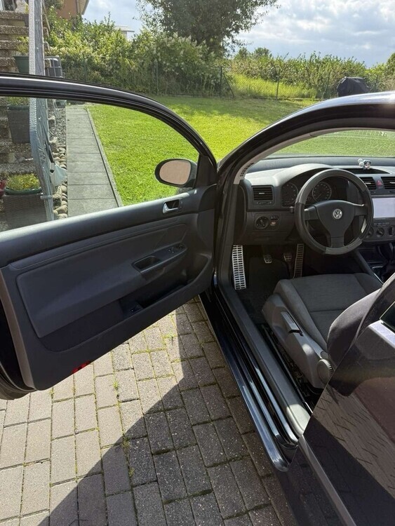 VW golf 5 300.000 km 1.700 € Mittelstrimmig 56858