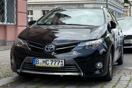 Toyota Auris 726.789 km 3.999 &euro; Berlin 10787