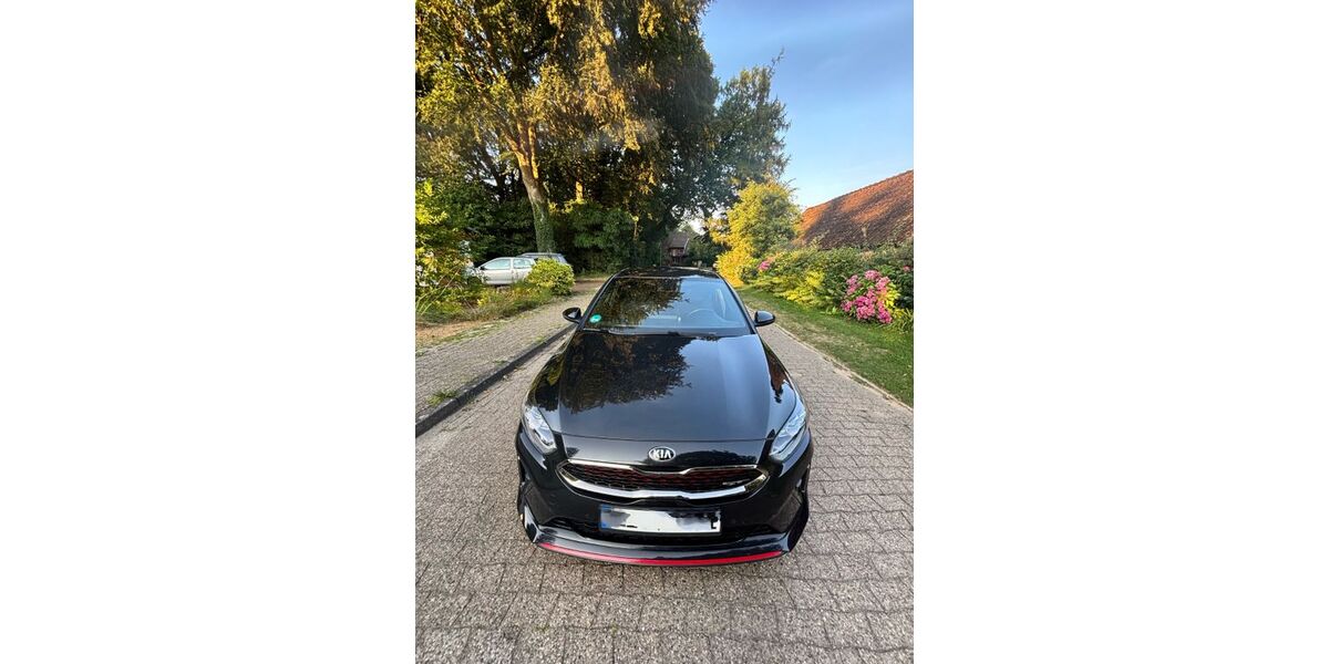 Kia ceed / Ceed 57.418 km 19.999 &euro; Hatten 26209