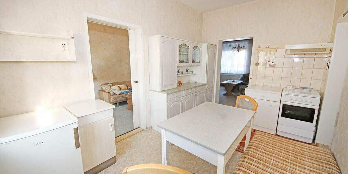 großes Reihenmittelhaus in BTF-Wolfen OT Greppin - auch für 2 Generationen geeignet 1 zimmer