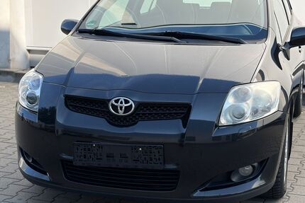 Toyota Auris 199.998 km 3.790 &euro; Düsseldorf - Bezirk 8 40231
