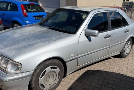 Mercedes-Benz C 200 148.000 km 2.990 &euro; Idar-Oberstein 55743