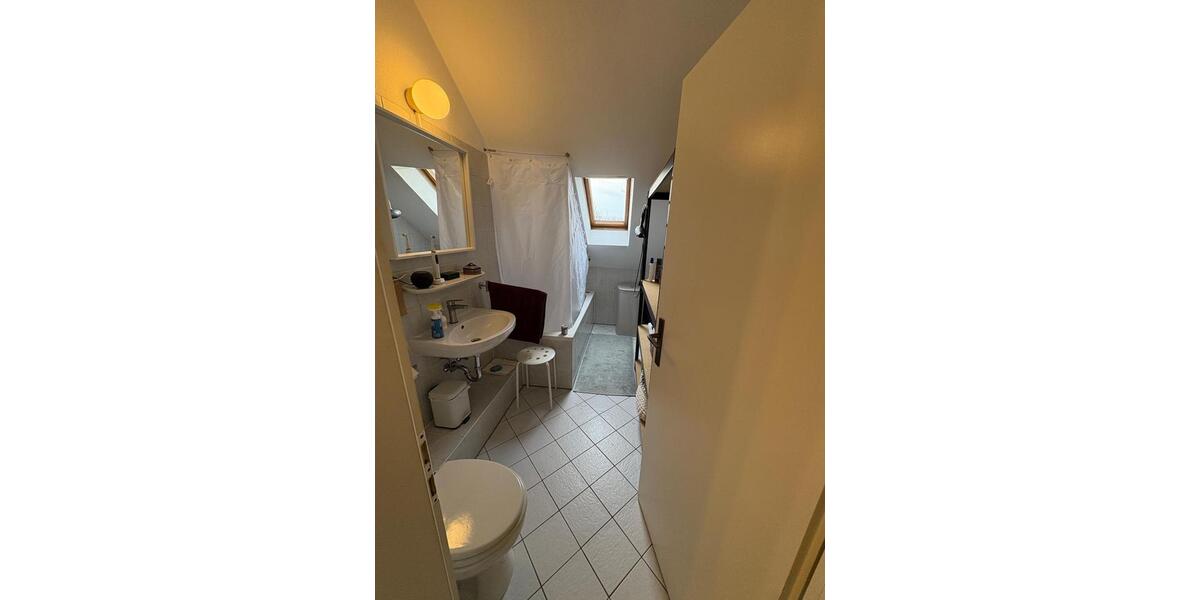 Dachgeschoßwohnung Krefeld - 2 Zimmer, 60 m&sup2;, 159.000&euro; | Angebot:26267598