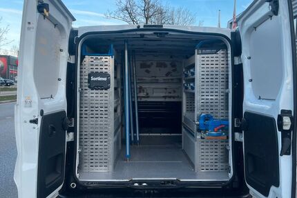 Opel Vivaro 56.125 km 16.899 &euro; München 81825