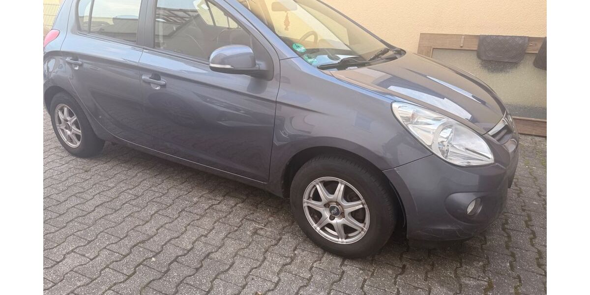 Hyundai i20 195.000 km 2.500 &euro; Montabaur 56410