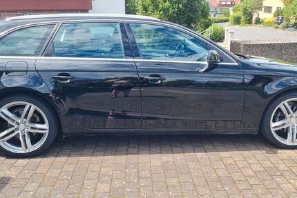 Audi A4 204.000 km 8.600 &euro; Hosenfeld 36154