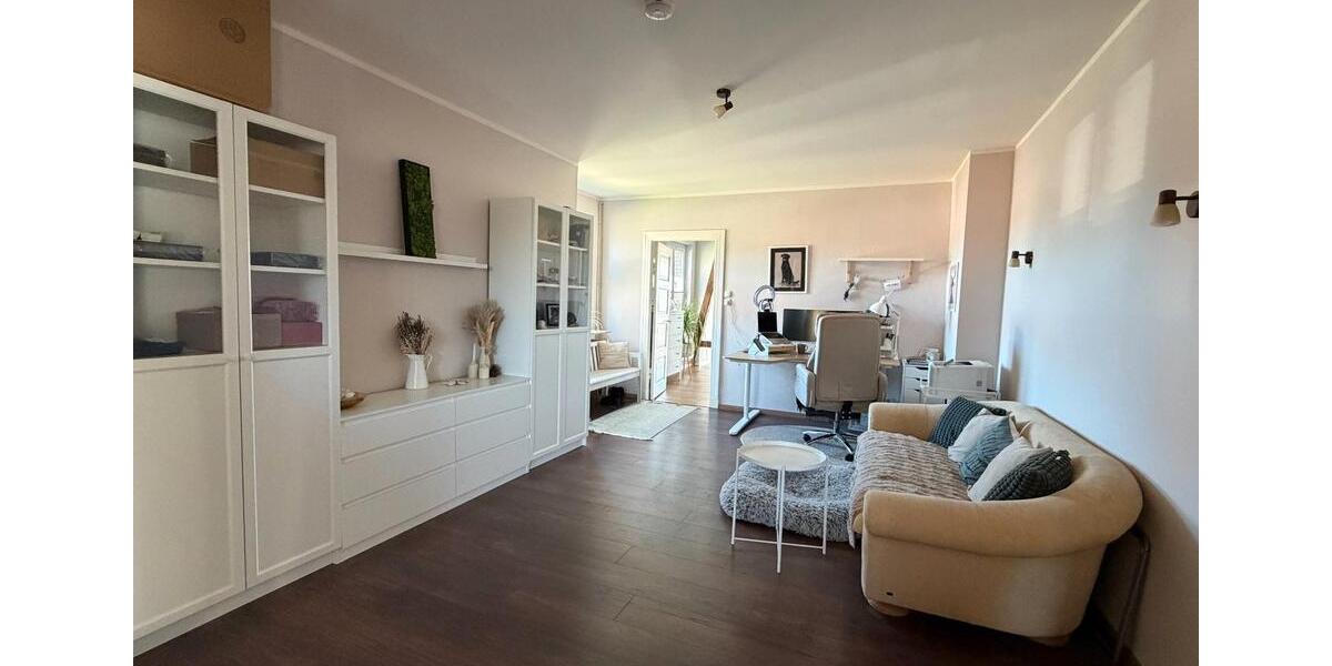 Dachgeschoßwohnung Lensahn - 6 Zimmer, 160 m&sup2;, 1.750&euro; | Angebot:26251109