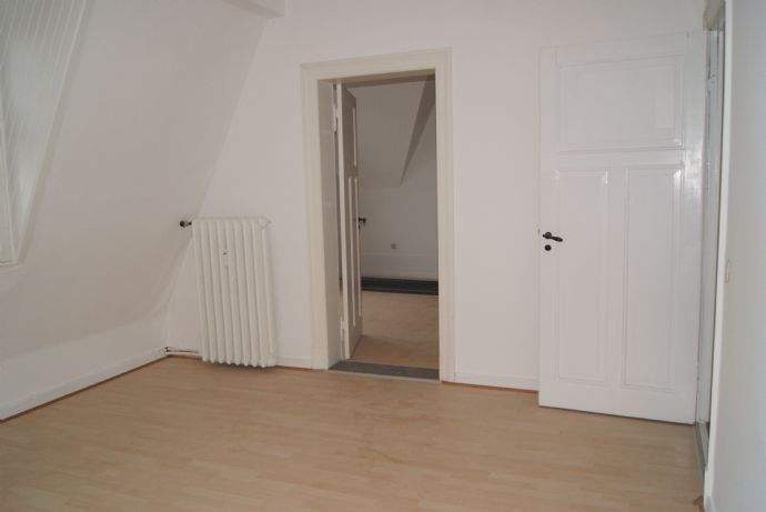 Etagenwohnung Bremen Schwachhausen - 4 Zimmer, 115 m&sup2;, 1.300&euro; | Angebot:26658618