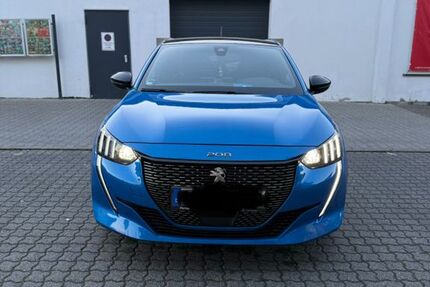 Peugeot 208 120.000 km 12.500 &euro; Babenhausen 64832