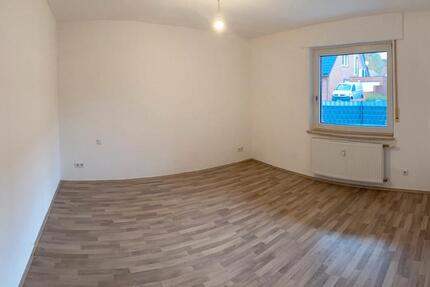 3-Zimmer-Wohnung ganz neue renoviert 3 zimmer