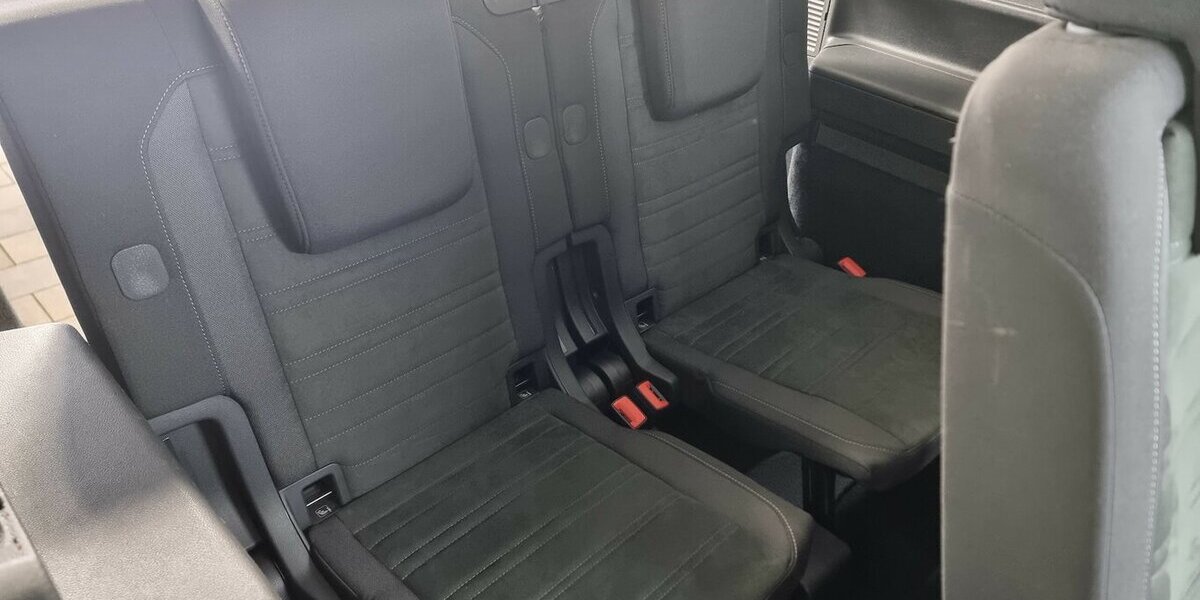 VW Touran Comfortline BMT ACC AHK Kamera 7-Sitzer 89.900 km 24.990 &euro; Garrel 49681