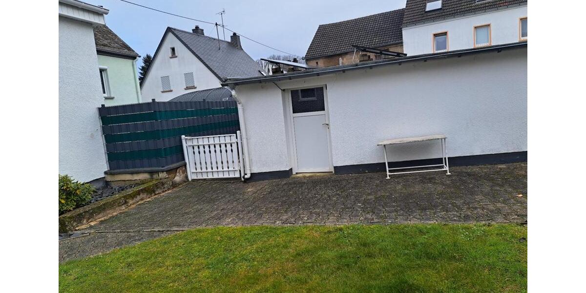 Reihenhaus Hermeskeil - 5 Zimmer, 135 m&sup2;, 210.000&euro; | Angebot:25948087