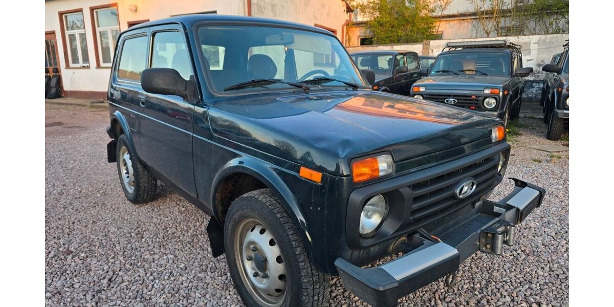 Lada Taiga 71.000 km 8.800 &euro; Waltershausen 99880