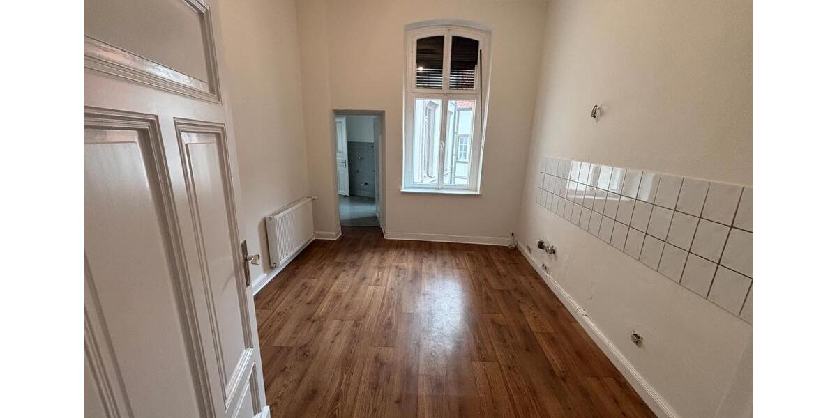 Etagenwohnung Beckum - 5 Zimmer, 140 m&sup2;, 1.000&euro; | Angebot:26597119