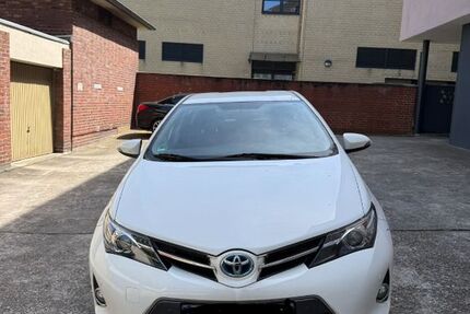 Toyota Auris 107.424 km 11.400 &euro; Dortmund 44139