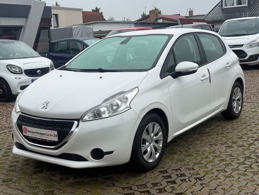 Peugeot 208 71.027 km 5.990 € Hoppegarten 15366