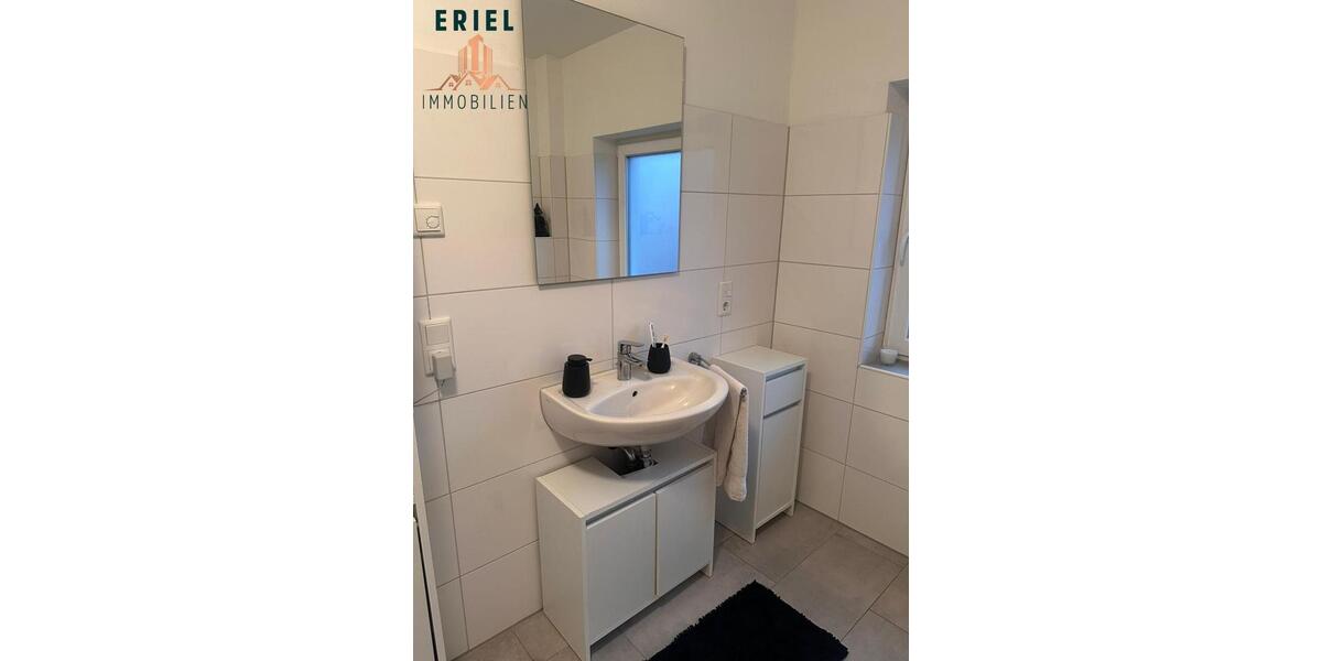 Moderne 3-Zimmer-Dachgeschoss-Wohnung inkl. neuer Einbauküche in Moormerland zur Vermietung !! 3 zimmer