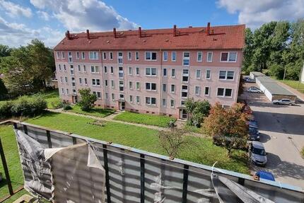 3- R.- Whg., - 238,-€ zimmer