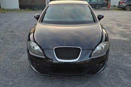 Seat Leon 210.000 km 3.800 &euro; Remscheid 42897