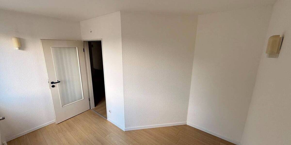 Etagenwohnung Gelsenkirchen Feldmark - 9 Zimmer, 169 m&sup2;, 1.490&euro; | Angebot:26853818