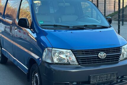 Toyota Hiace 168.000 km 6.490 &euro; Essen 45145