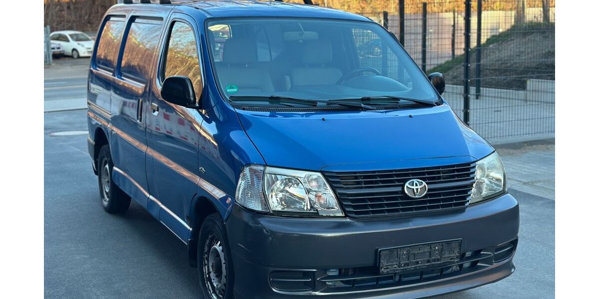 Toyota Hiace 168.000 km 6.490 &euro; Essen 45145