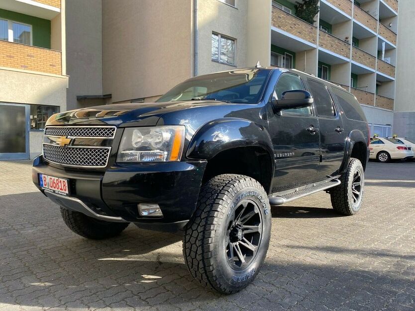 Chevrolet Suburban 141.000 km 39.999 € Berlin 10629