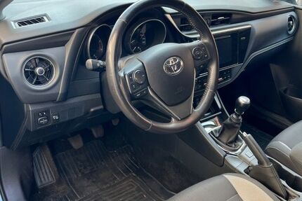 Toyota Auris 173.000 km 8.200 &euro; Berlin 13158