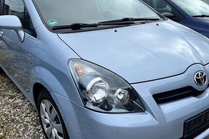 Toyota Corolla Verso 189.000 km 4.200 € Lübeck 23560