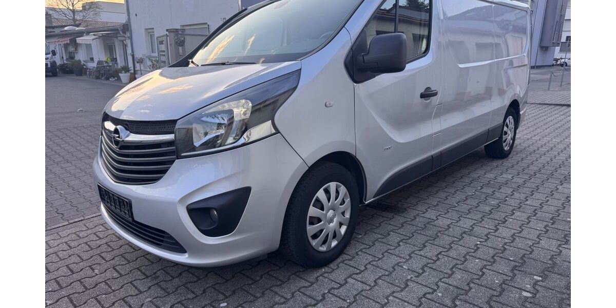 Opel Vivaro 183.000 km 9.900 &euro; Mannheim 68309