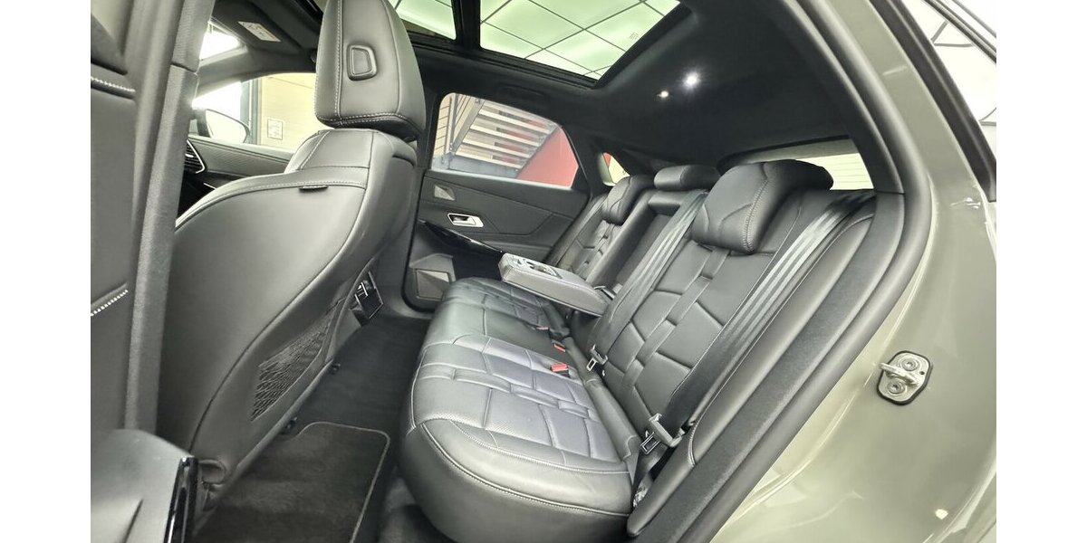 DS Automobiles DS7 Blue HDI 130 Étoile LED Nachtsicht Pano 29.800 km 29.870 &euro; Lich 35423