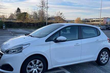 Peugeot 208 81.999 km 6.650 &euro; Hamburg 22297