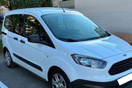 Ford Transit Courier 106.000 km 4.900 &euro; Gräfelfing 82166