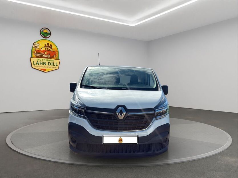 Renault Trafic 32.000 km 16.995 € Eschenburg - Hirzenhain Bahnhof 35713