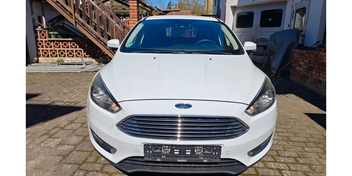 Ford Focus 79.000 km 8.399 &euro; Straussfurt 99634